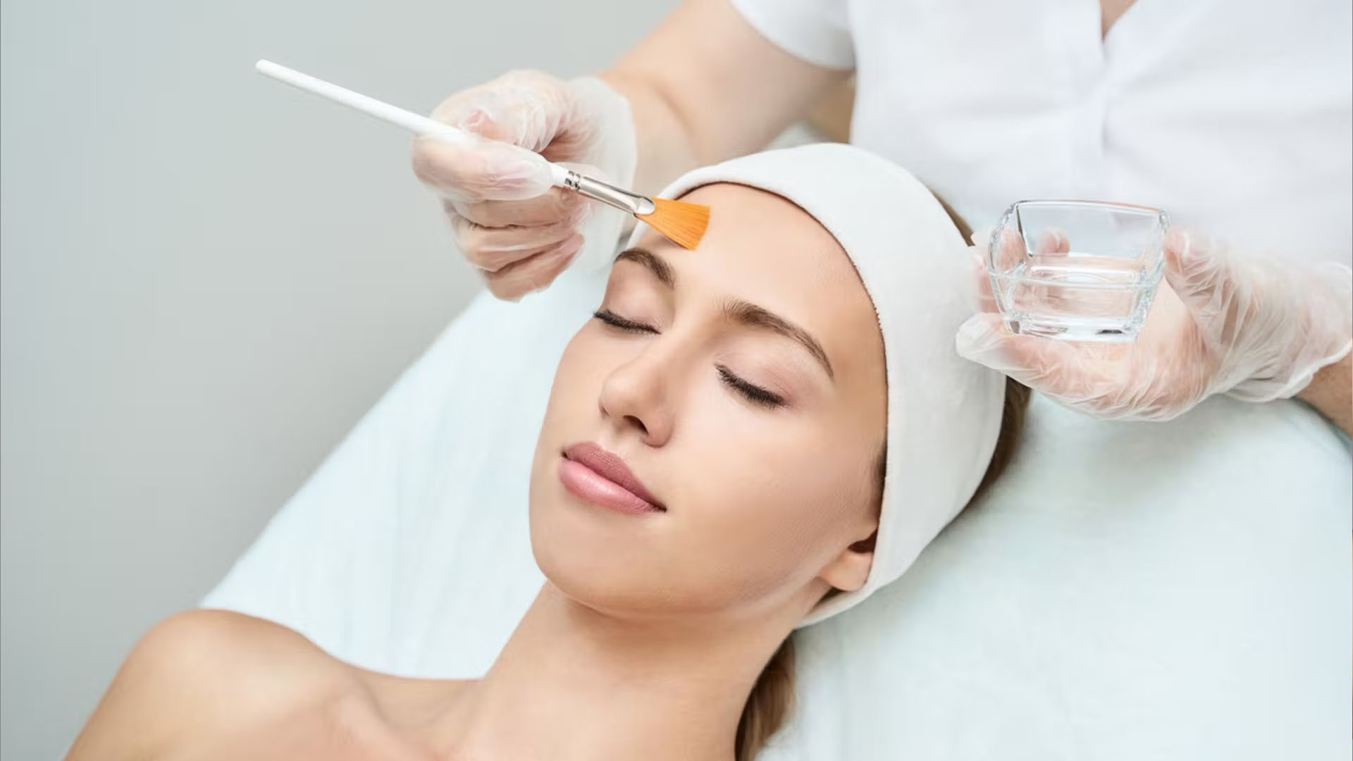 فواید لایه‌برداری شیمیایی برای پوست